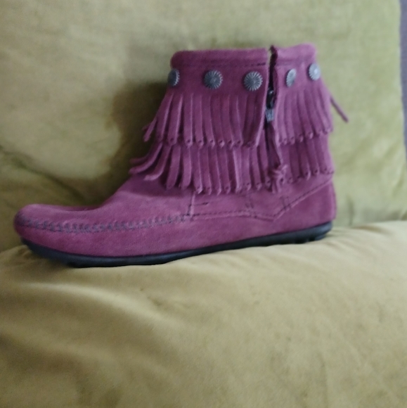 Adult Minnetonka Booties - Picture 3 of 8